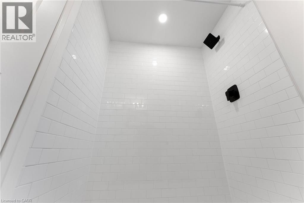 11 Marcella Crescent, Hamilton, Ontario  L8K 6E0 - Photo 21 - 40789667