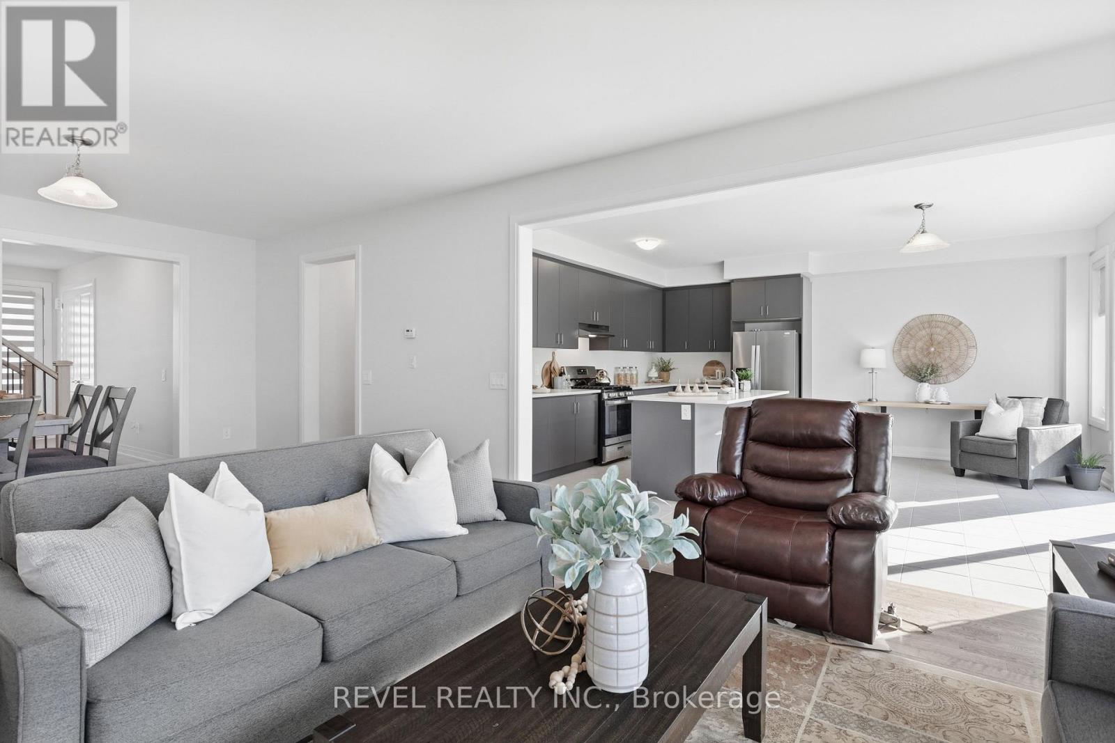 13 Corley Street, Kawartha Lakes, Ontario  K9V 6K2 - Photo 11 - X12566016