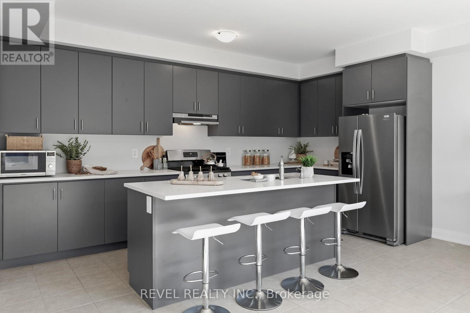 13 Corley Street, Kawartha Lakes, Ontario  K9V 6K2 - Photo 13 - X12566016