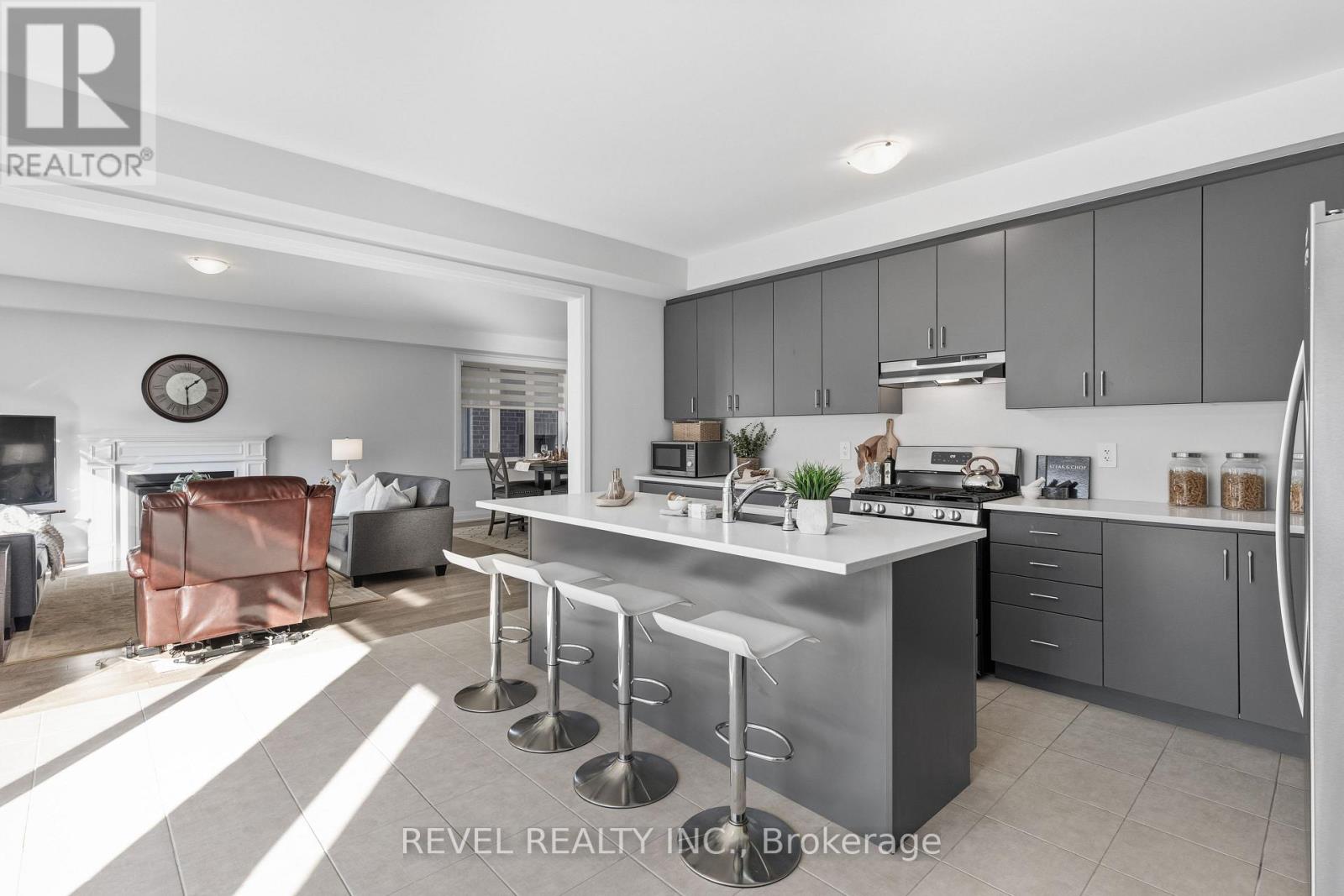 13 Corley Street, Kawartha Lakes, Ontario  K9V 6K2 - Photo 15 - X12566016