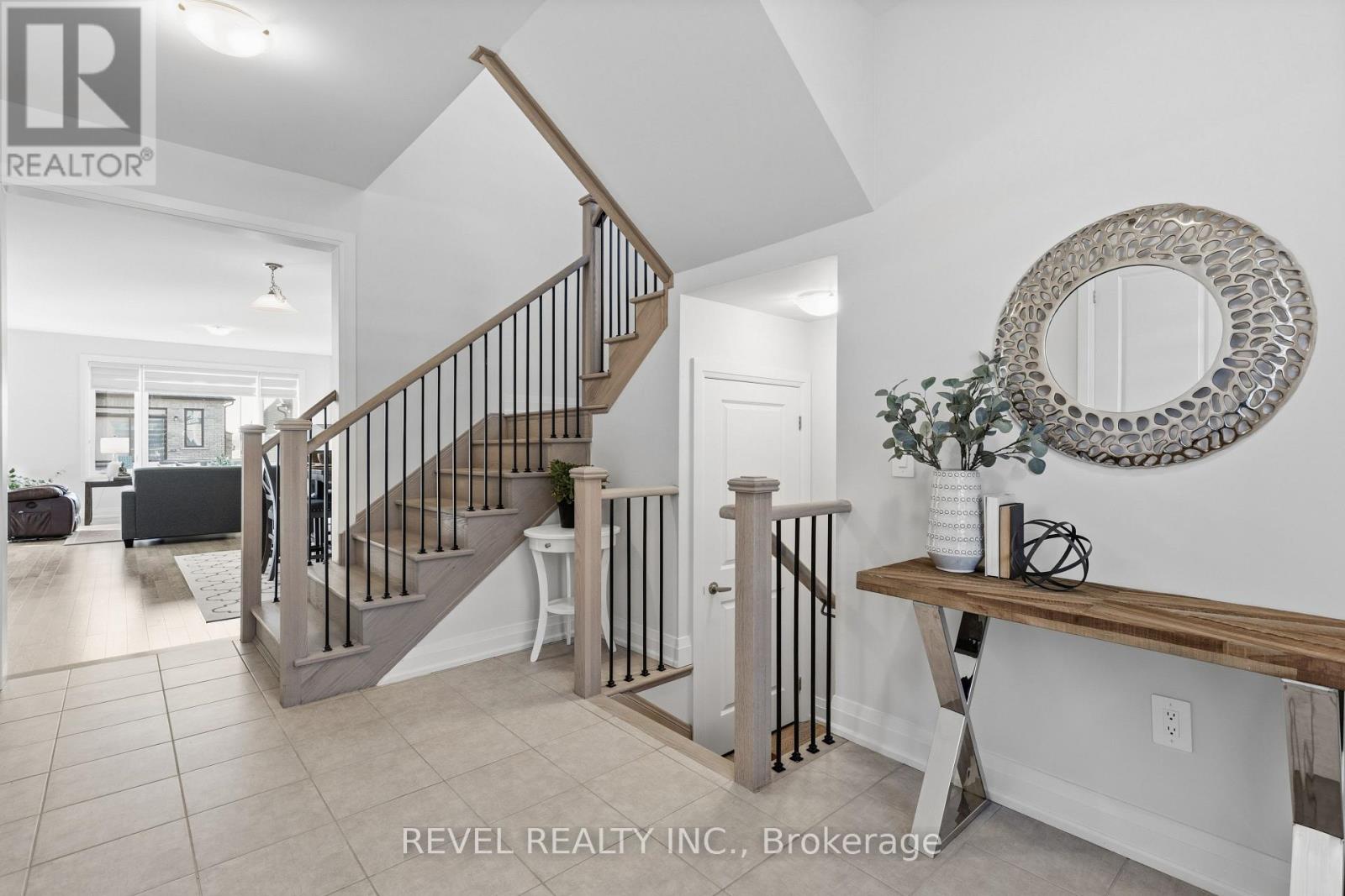 13 Corley Street, Kawartha Lakes, Ontario  K9V 6K2 - Photo 6 - X12566016