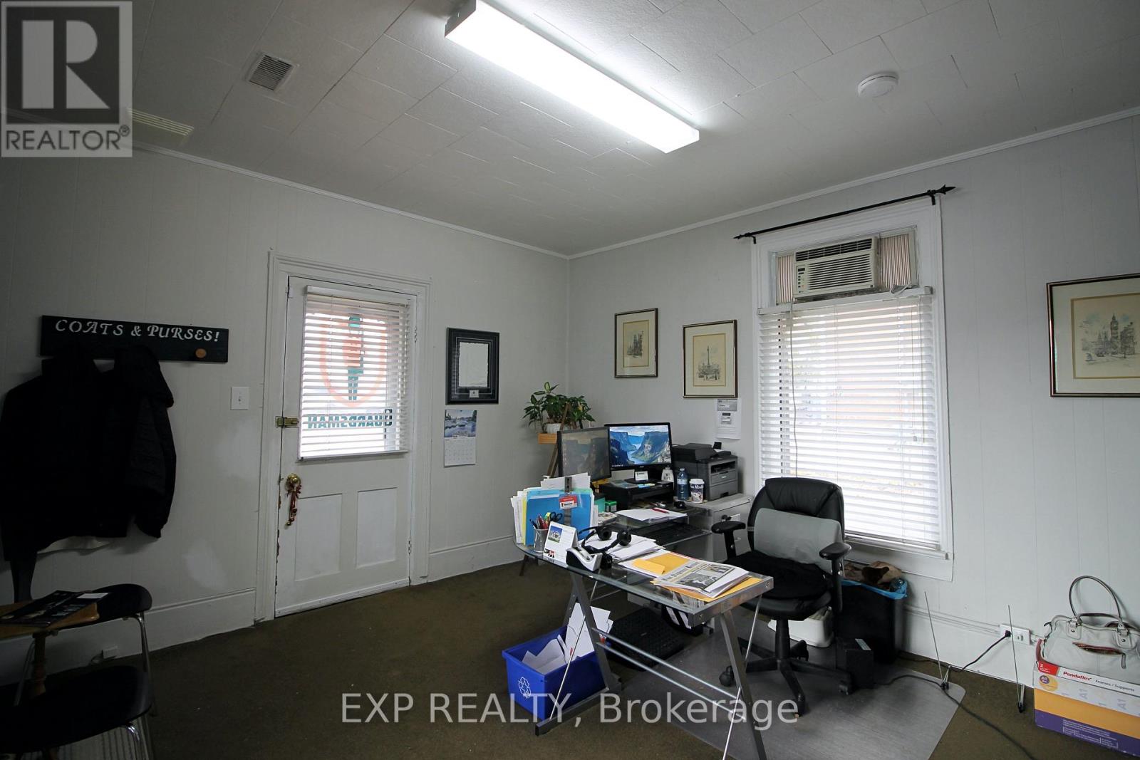 79 Centre Street N, Greater Napanee, Ontario  K7R 1N1 - Photo 3 - X12566024