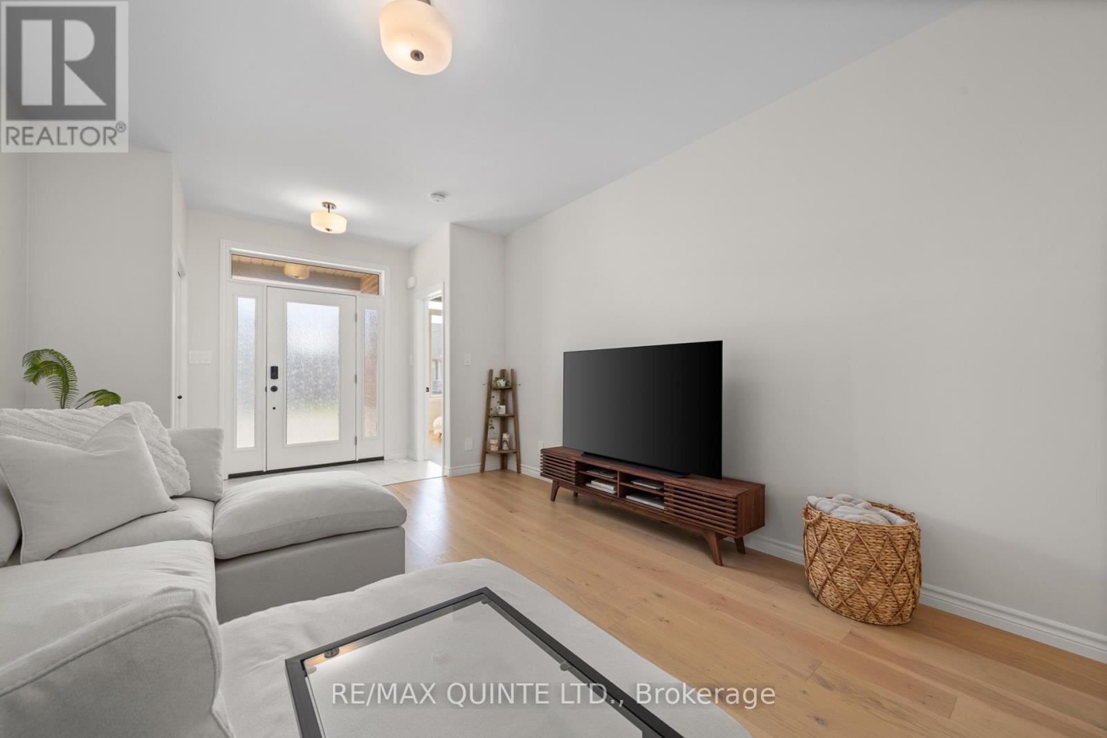 63 Athabaska Drive, Belleville, Ontario  K8V 0T1 - Photo 7 - X12566188