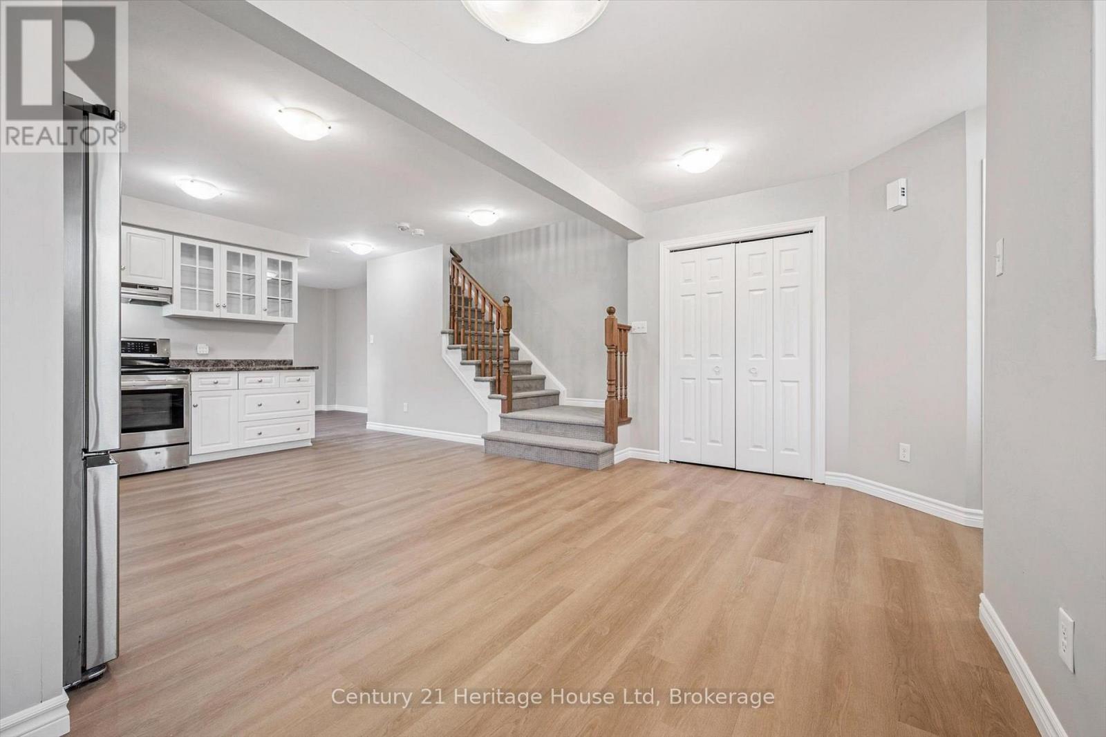 126 Forfar Street E, Centre Wellington, Ontario  N1M 1B2 - Photo 9 - X12566102