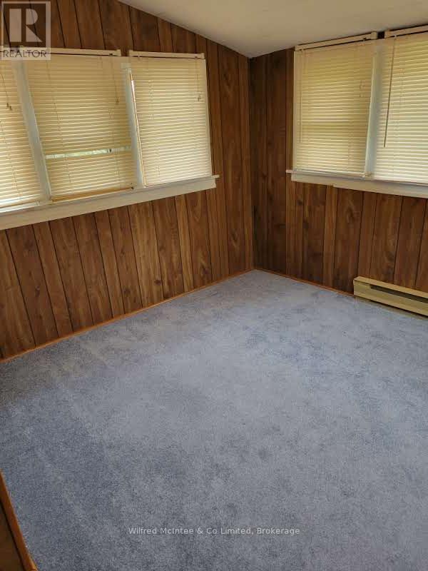 376 Lambton Street, West Grey, Ontario  N0G 1R0 - Photo 21 - X12566106