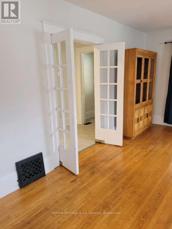 376 Lambton Street, West Grey, Ontario  N0G 1R0 - Photo 9 - X12566106