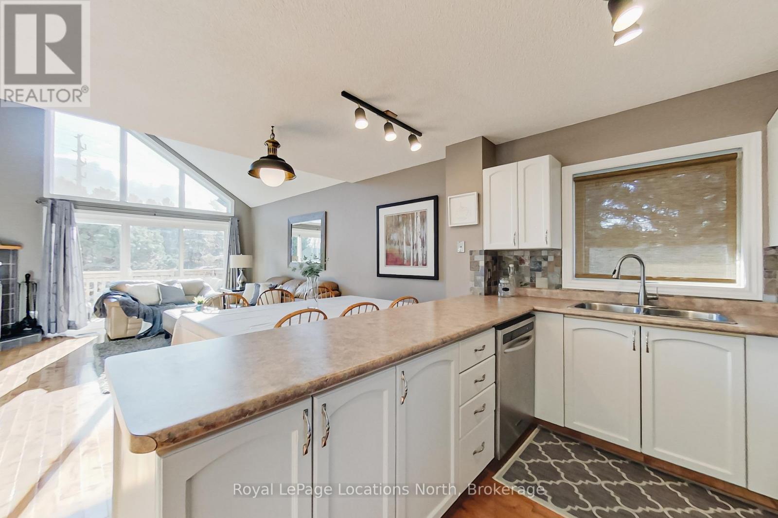 21 - 104 Kellie's Way, Blue Mountains, Ontario  L9Y 0L5 - Photo 22 - X12566144