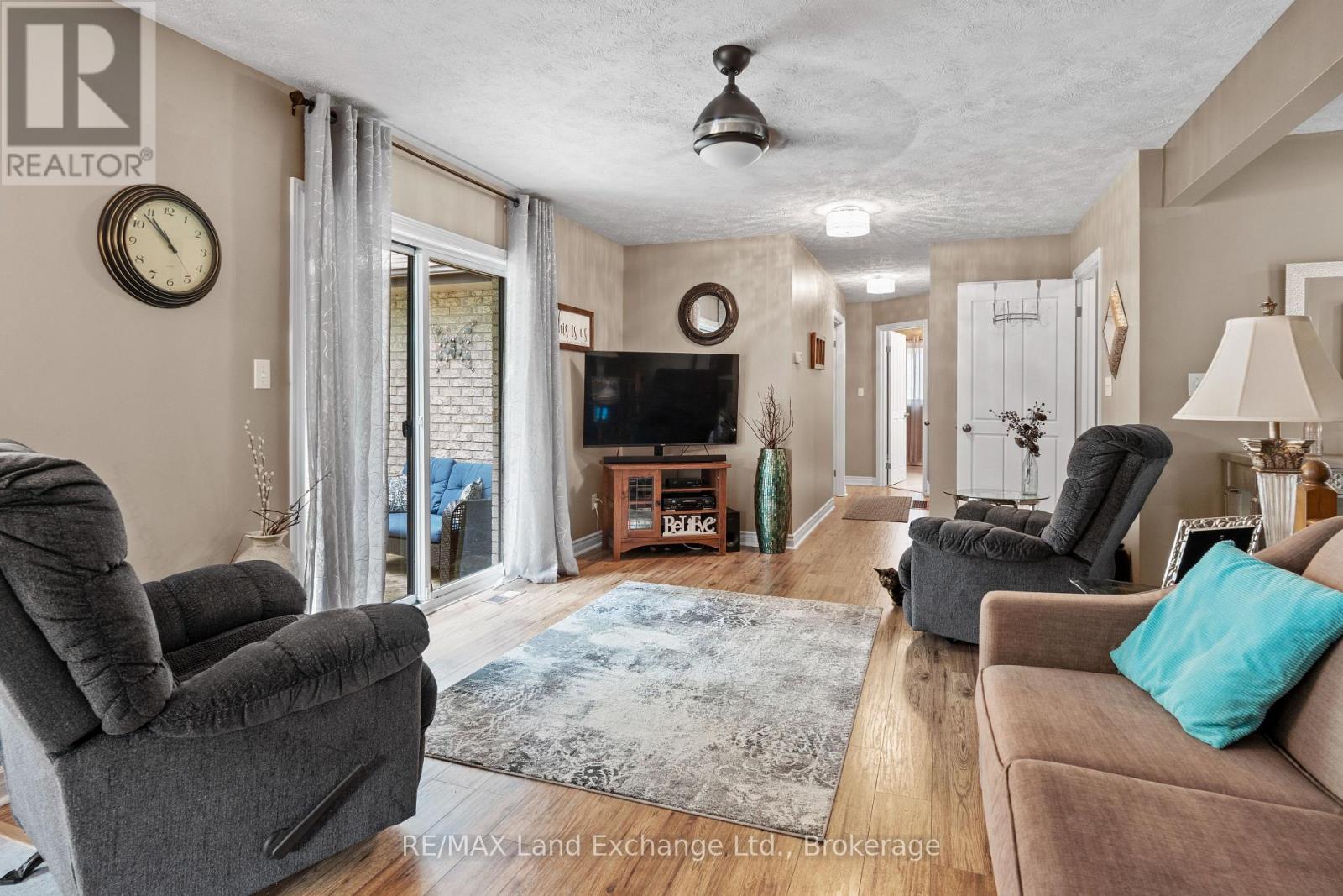 806 Bricker Street, Saugeen Shores, Ontario  N0H 2C4 - Photo 19 - X12566234