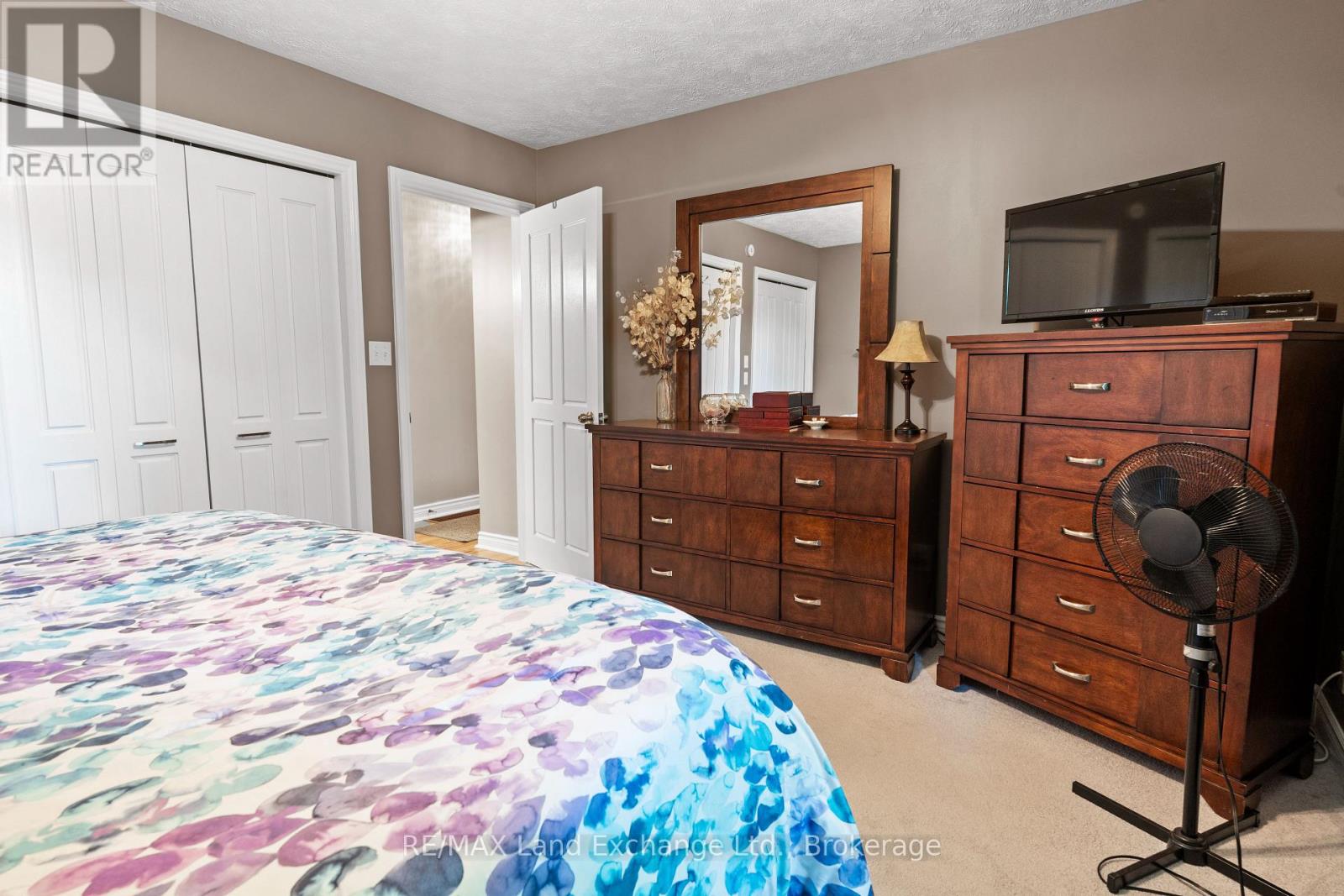 806 Bricker Street, Saugeen Shores, Ontario  N0H 2C4 - Photo 32 - X12566234