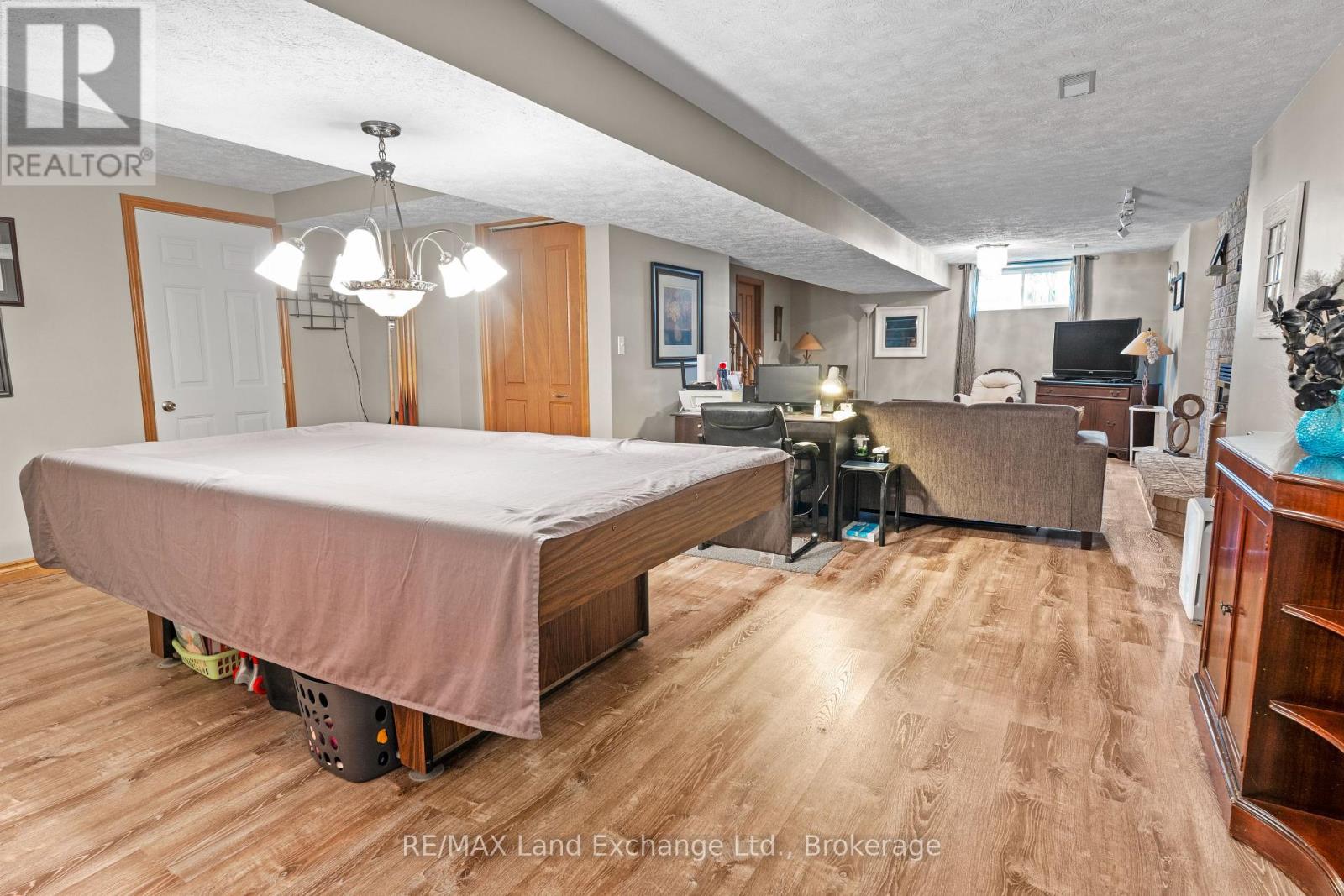 806 Bricker Street, Saugeen Shores, Ontario  N0H 2C4 - Photo 40 - X12566234