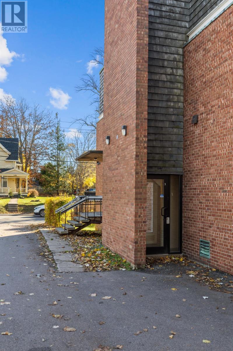 73 Euston Street, Charlottetown, Prince Edward Island  C1A 1W1 - Photo 7 - 202528372
