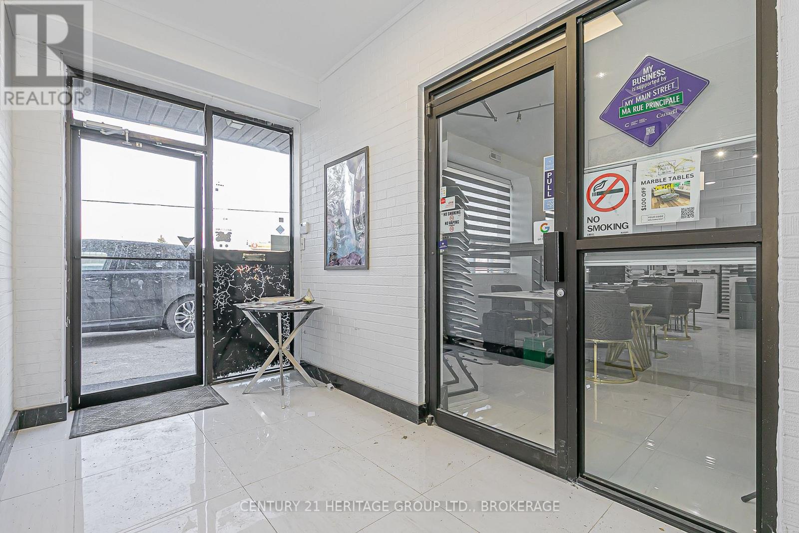 101 Rivalda Road, Toronto, Ontario  M9M 2M6 - Photo 3 - W12553072