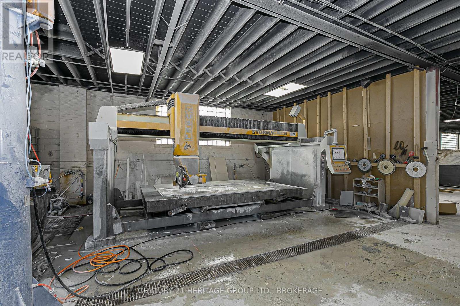 101 Rivalda Road, Toronto, Ontario  M9M 2M6 - Photo 13 - W12553072