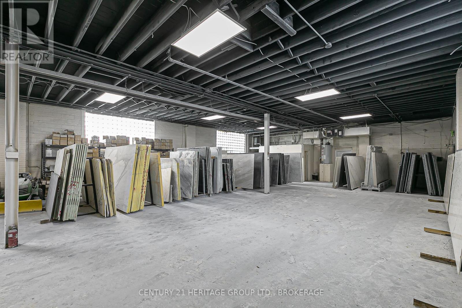 101 Rivalda Road, Toronto, Ontario  M9M 2M6 - Photo 12 - W12553072