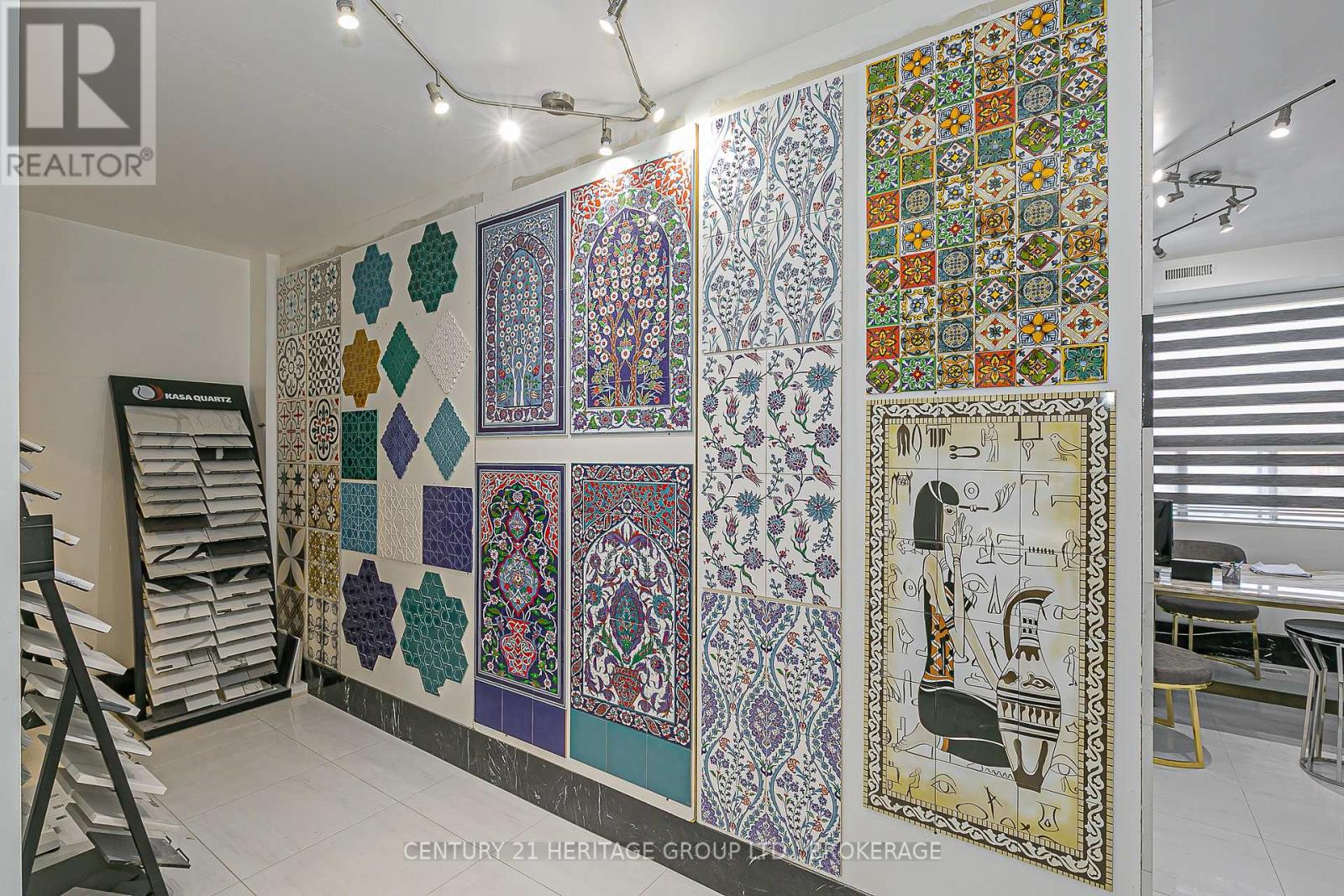 101 Rivalda Road, Toronto, Ontario  M9M 2M6 - Photo 8 - W12553072