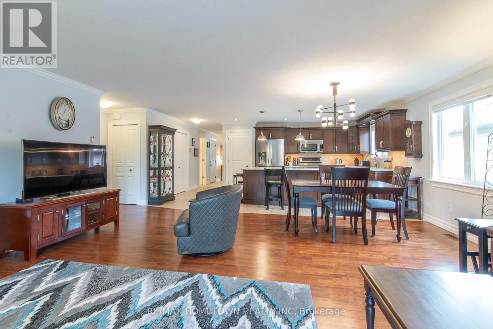 1017 Aspen Drive, Brockville, Ontario  K6V 7G2 - Photo 9 - X12565638