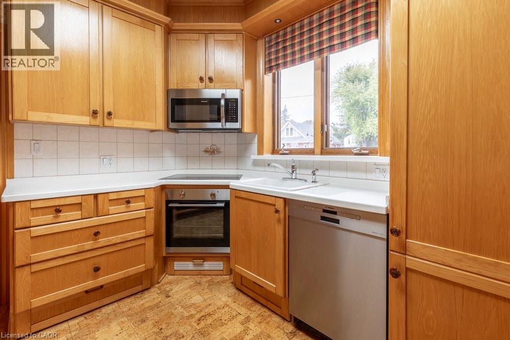 17 Alma Street, Dundas, Ontario  L9H 2C9 - Photo 22 - 40789722