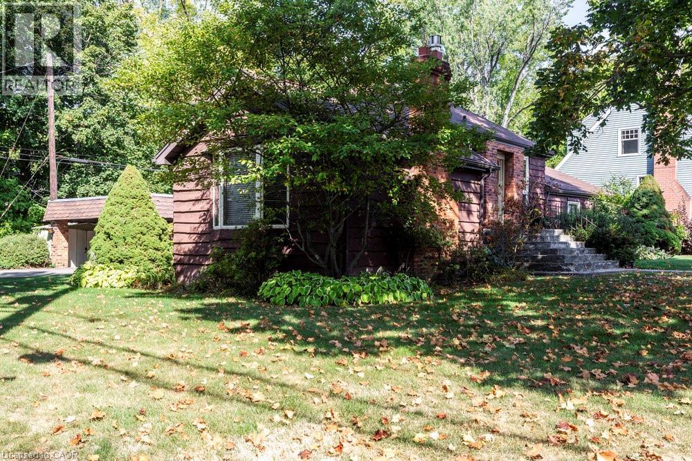 17 Alma Street, Dundas, Ontario  L9H 2C9 - Photo 3 - 40789722