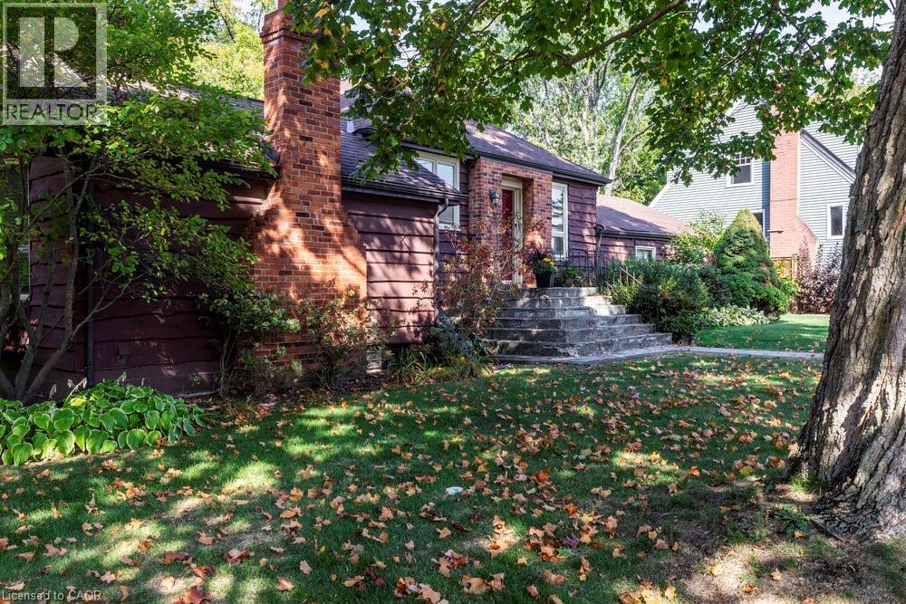 17 Alma Street, Dundas, Ontario  L9H 2C9 - Photo 4 - 40789722