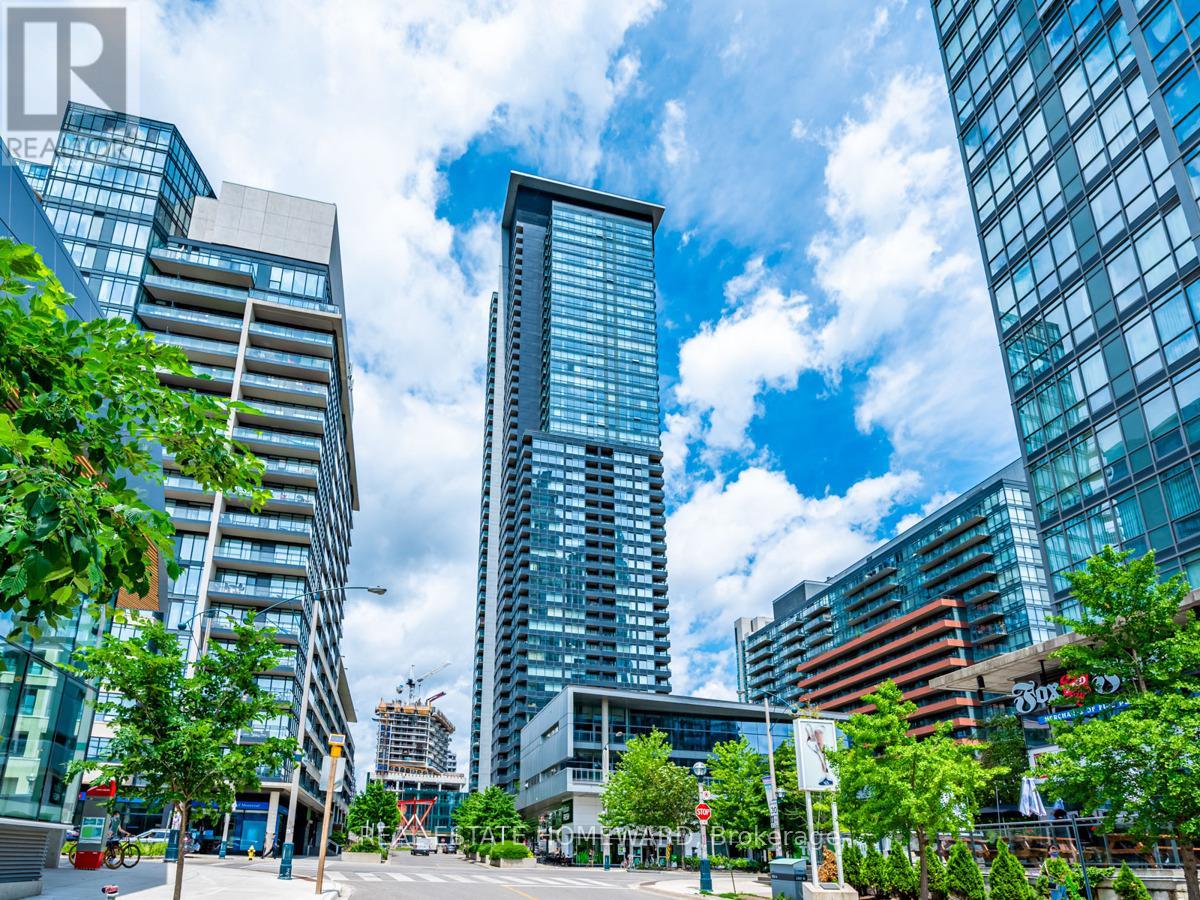 1810 - 25 TELEGRAM MEWS, Toronto, Ontario