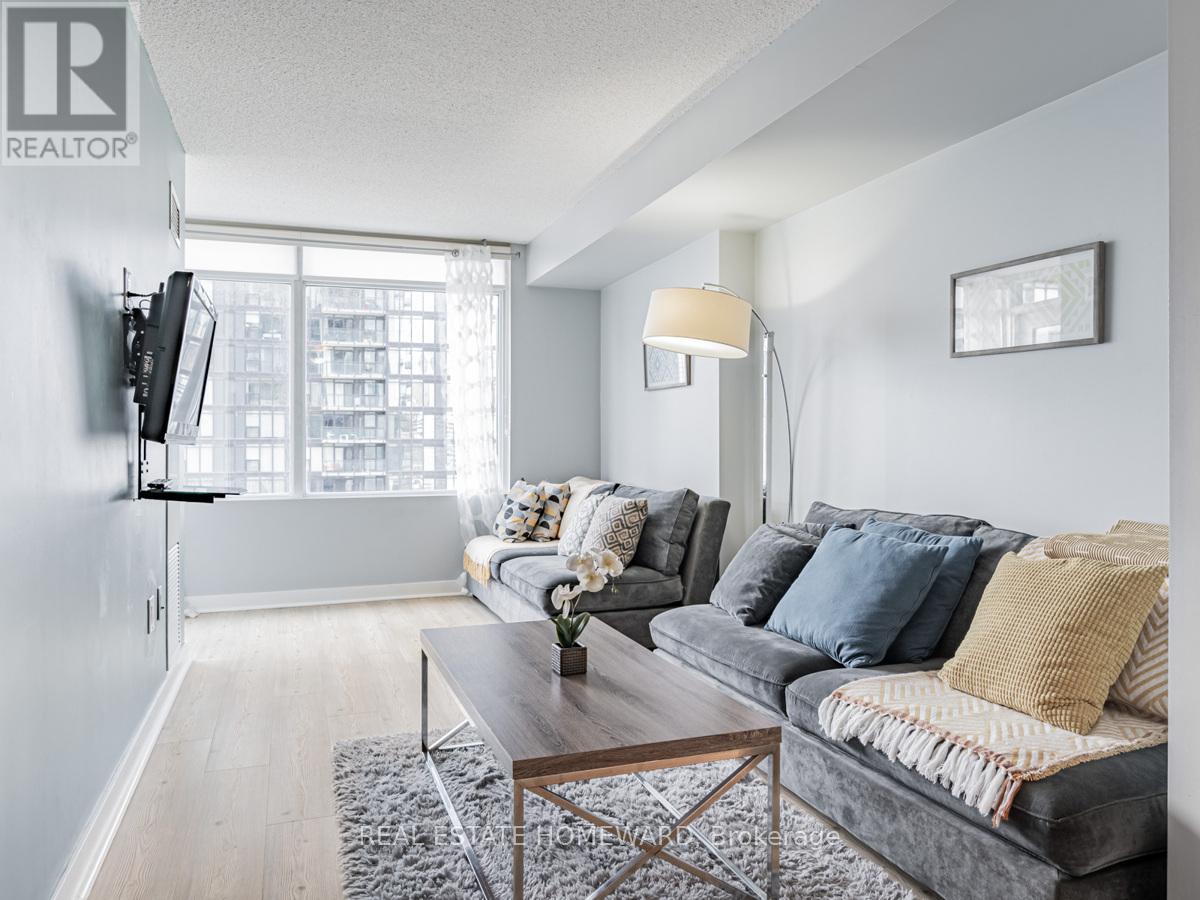 1810 - 25 Telegram Mews, Toronto, Ontario  M5V 3Z1 - Photo 11 - C12566050