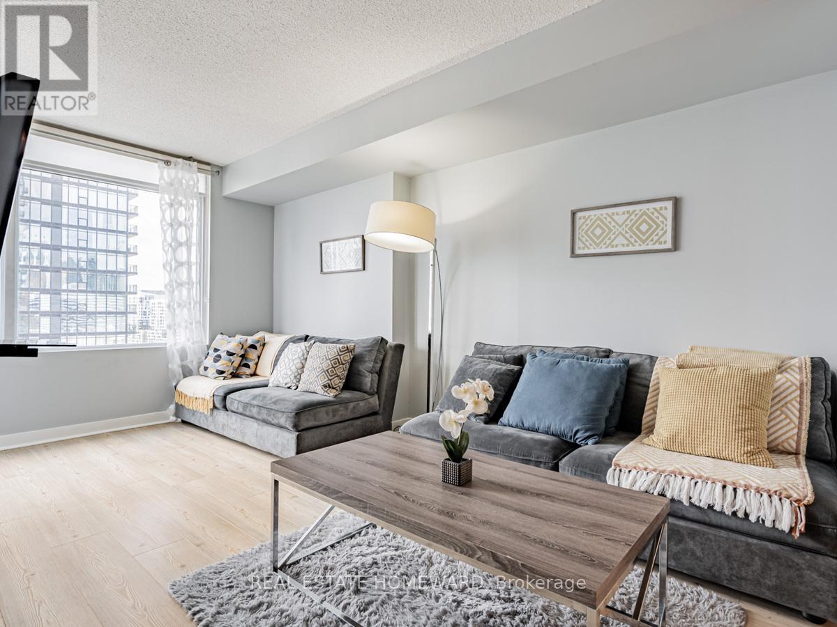 1810 - 25 Telegram Mews, Toronto, Ontario  M5V 3Z1 - Photo 13 - C12566050