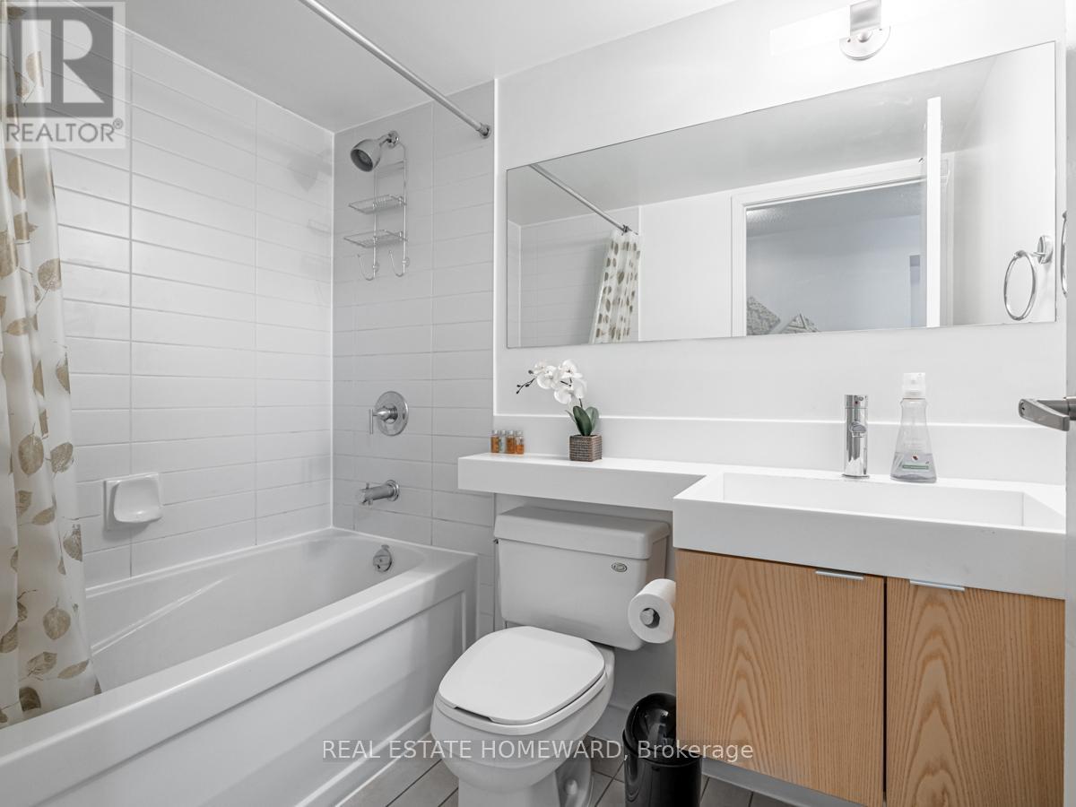 1810 - 25 Telegram Mews, Toronto, Ontario  M5V 3Z1 - Photo 19 - C12566050