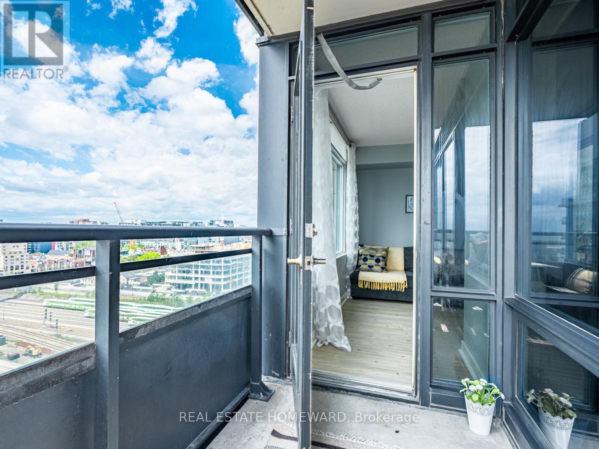 1810 - 25 Telegram Mews, Toronto, Ontario  M5V 3Z1 - Photo 21 - C12566050