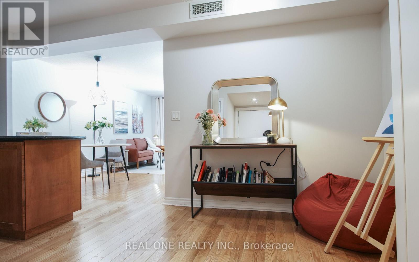 929 - 250 Wellington Street W, Toronto, Ontario  M5V 3P6 - Photo 6 - C12566180