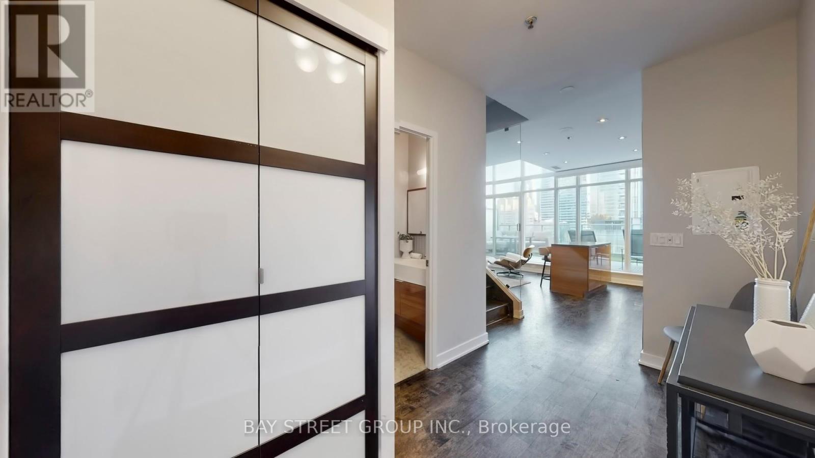 Uph01 - 21 Nelson Street, Toronto, Ontario  M5V 3H9 - Photo 11 - C12566204