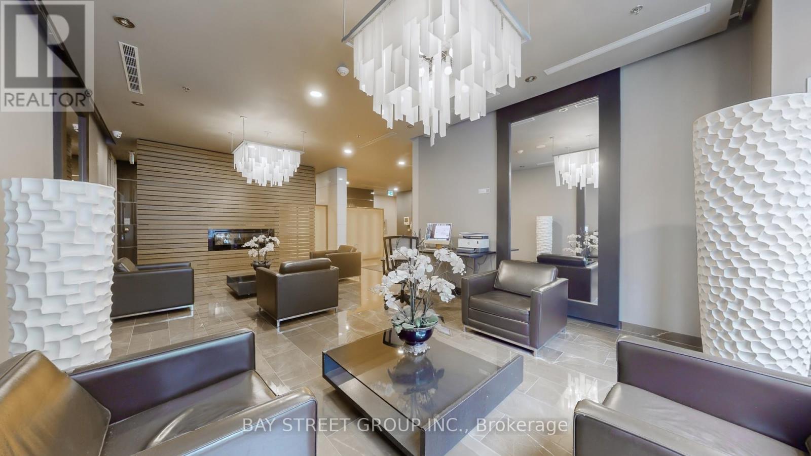 Uph01 - 21 Nelson Street, Toronto, Ontario  M5V 3H9 - Photo 3 - C12566204