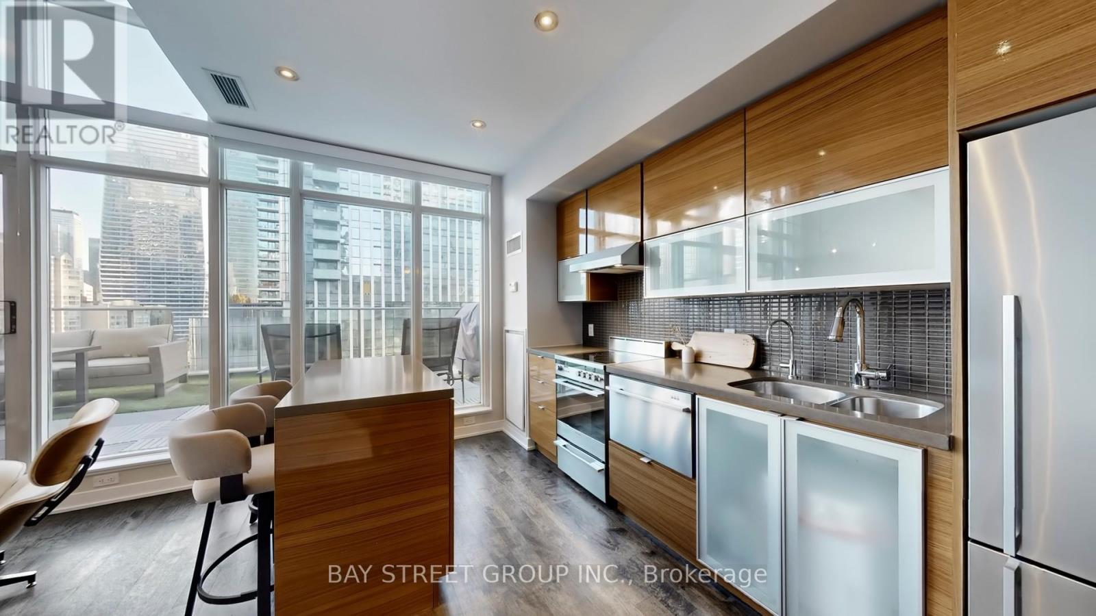 Uph01 - 21 Nelson Street, Toronto, Ontario  M5V 3H9 - Photo 7 - C12566204