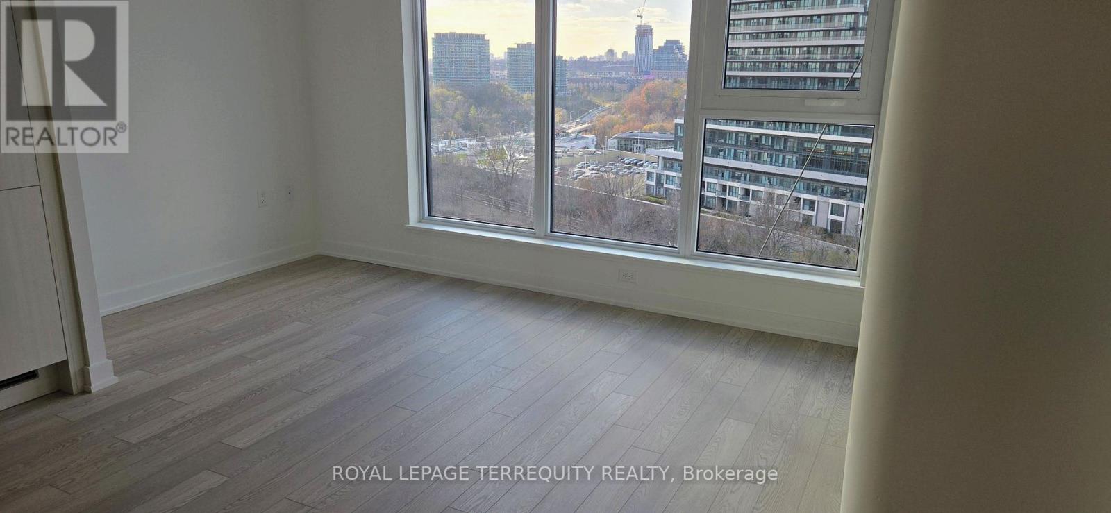 1015 - 1 Quarrington Lane, Toronto, Ontario  M3C 1H7 - Photo 17 - C12562144