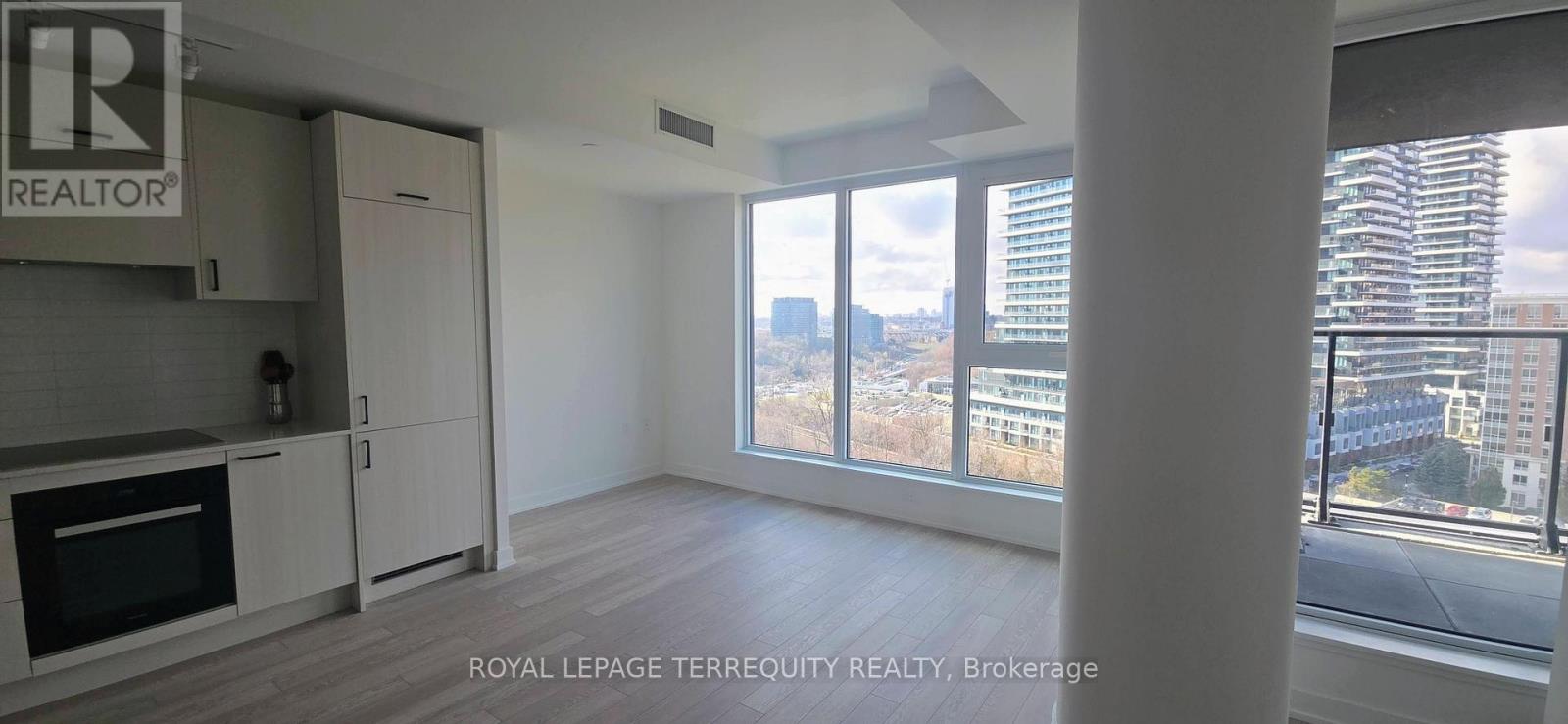 1015 - 1 Quarrington Lane, Toronto, Ontario  M3C 1H7 - Photo 14 - C12562144