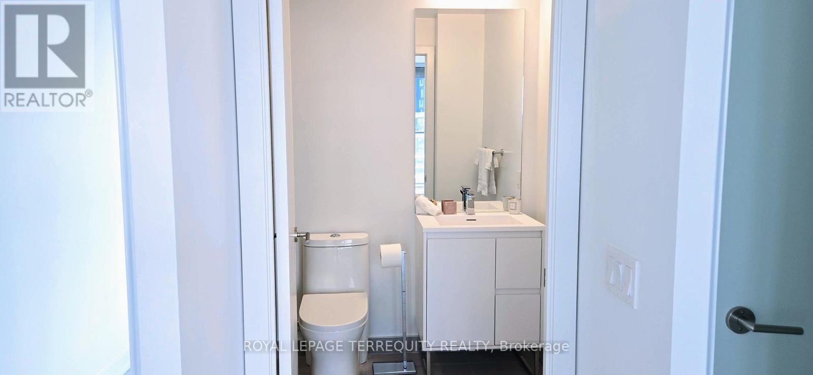 1015 - 1 Quarrington Lane, Toronto, Ontario  M3C 1H7 - Photo 27 - C12562144