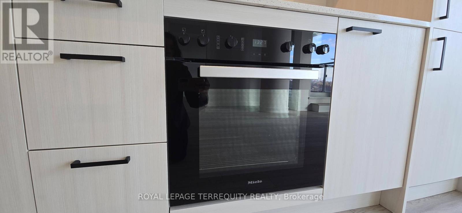 1015 - 1 Quarrington Lane, Toronto, Ontario  M3C 1H7 - Photo 22 - C12562144