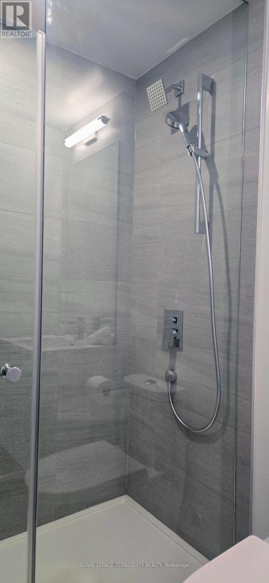 1015 - 1 Quarrington Lane, Toronto, Ontario  M3C 1H7 - Photo 28 - C12562144