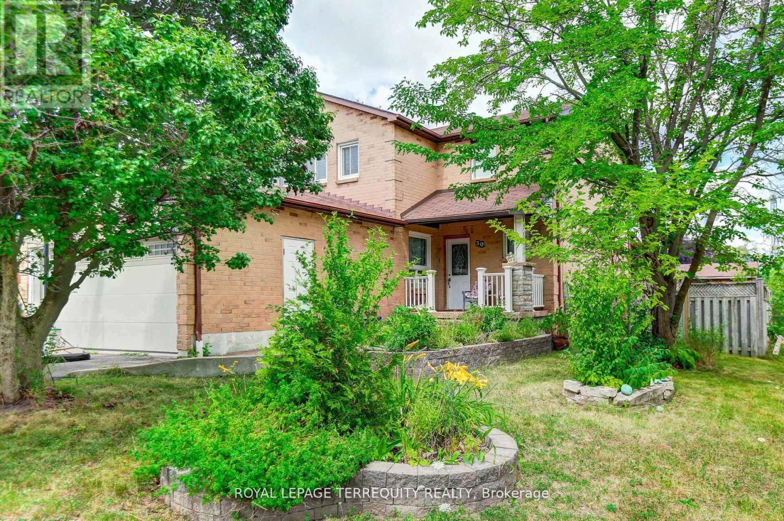 30 Wicks Drive, Ajax, Ontario  L1Z 1C3 - Photo 2 - E12566048