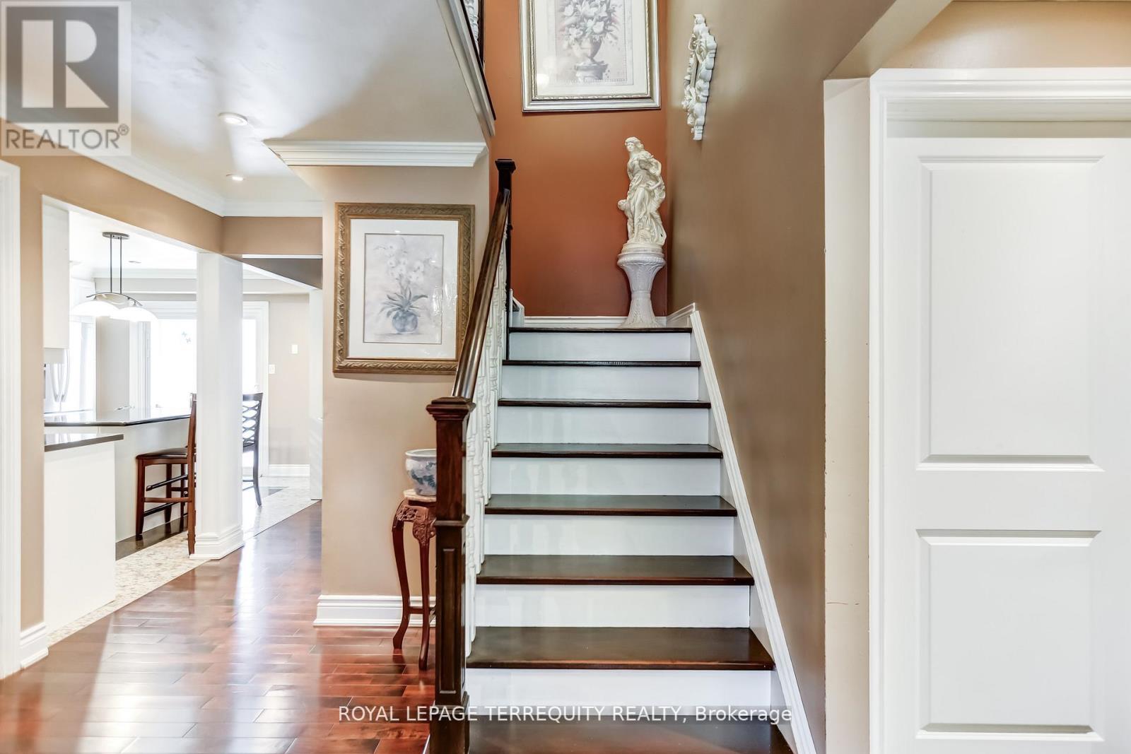 30 Wicks Drive, Ajax, Ontario  L1Z 1C3 - Photo 3 - E12566048