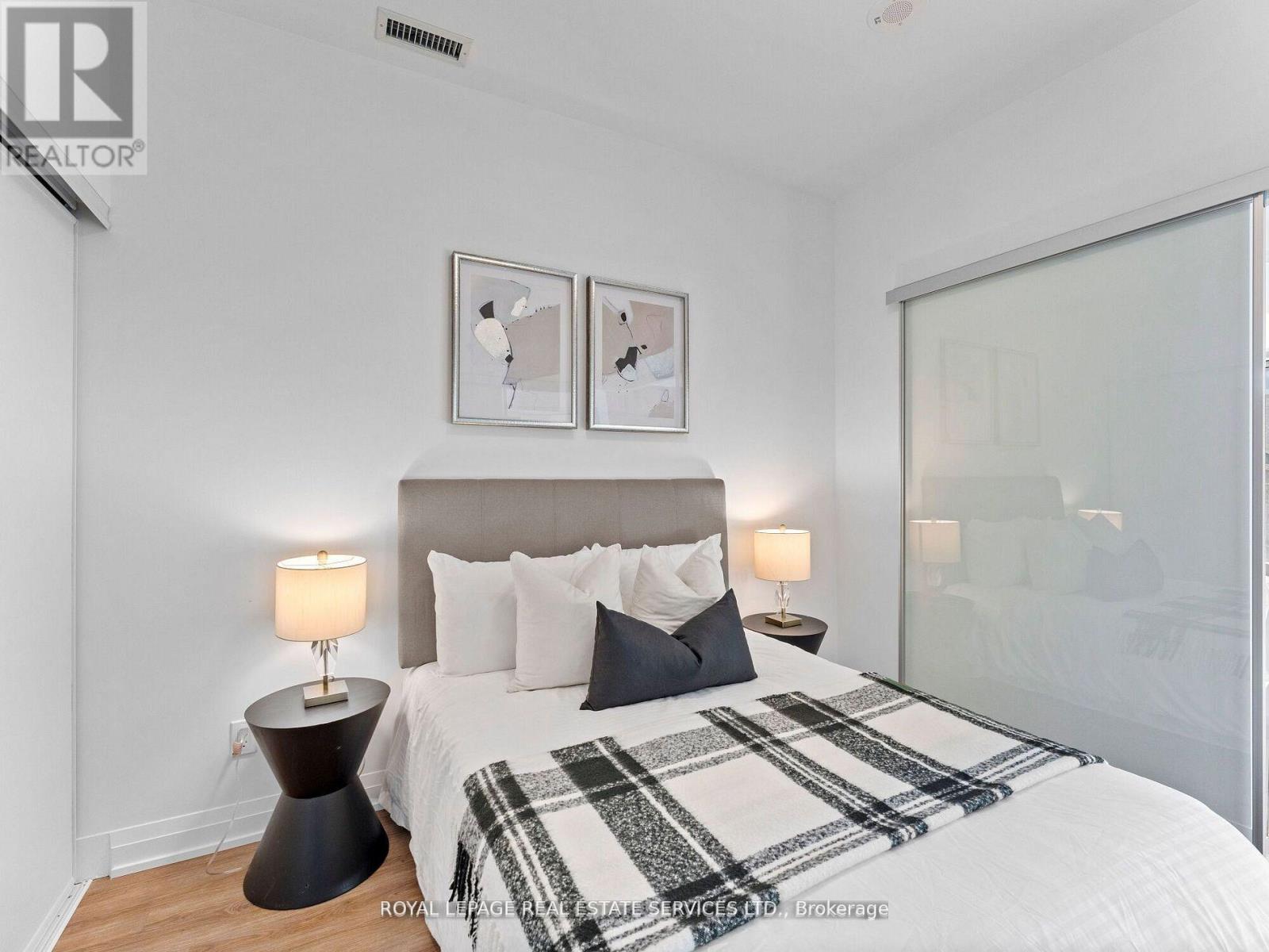 215 - 286 Main Street, Toronto, Ontario  M4C 4X5 - Photo 13 - E12566062