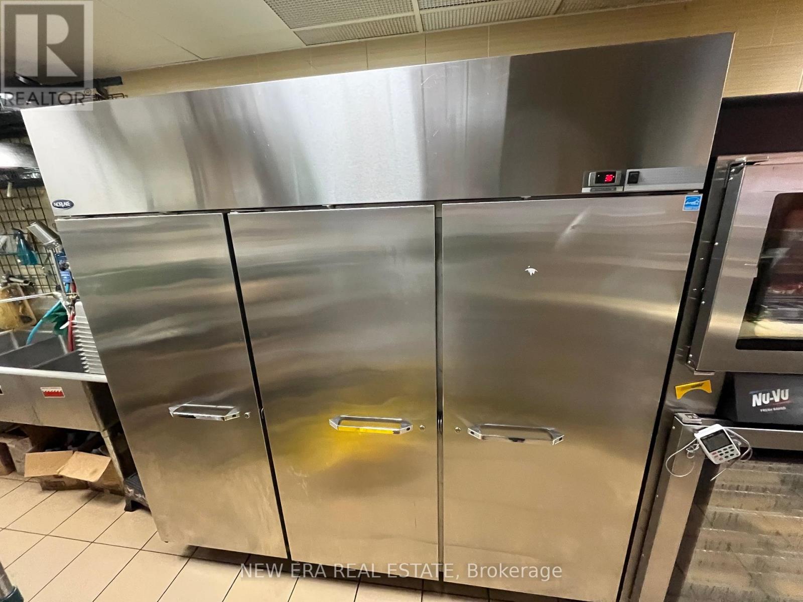 1226 Danforth Avenue, Toronto, Ontario  M4J 1M6 - Photo 11 - E12566140