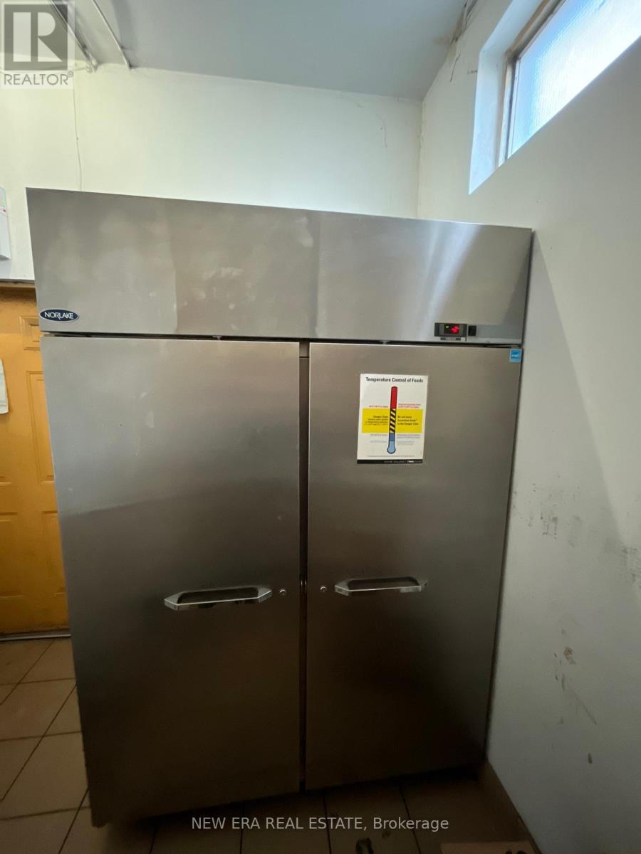 1226 Danforth Avenue, Toronto, Ontario  M4J 1M6 - Photo 12 - E12566140