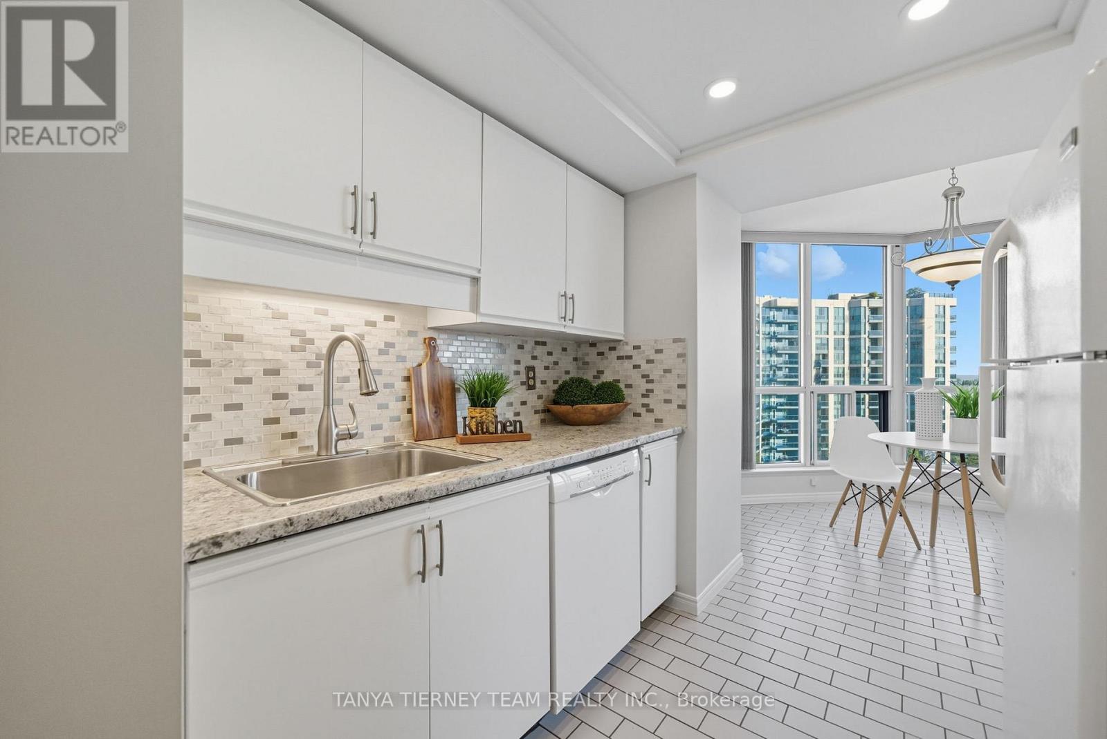 805 - 360 Watson Street, Whitby, Ontario  L1N 9G2 - Photo 11 - E12566228