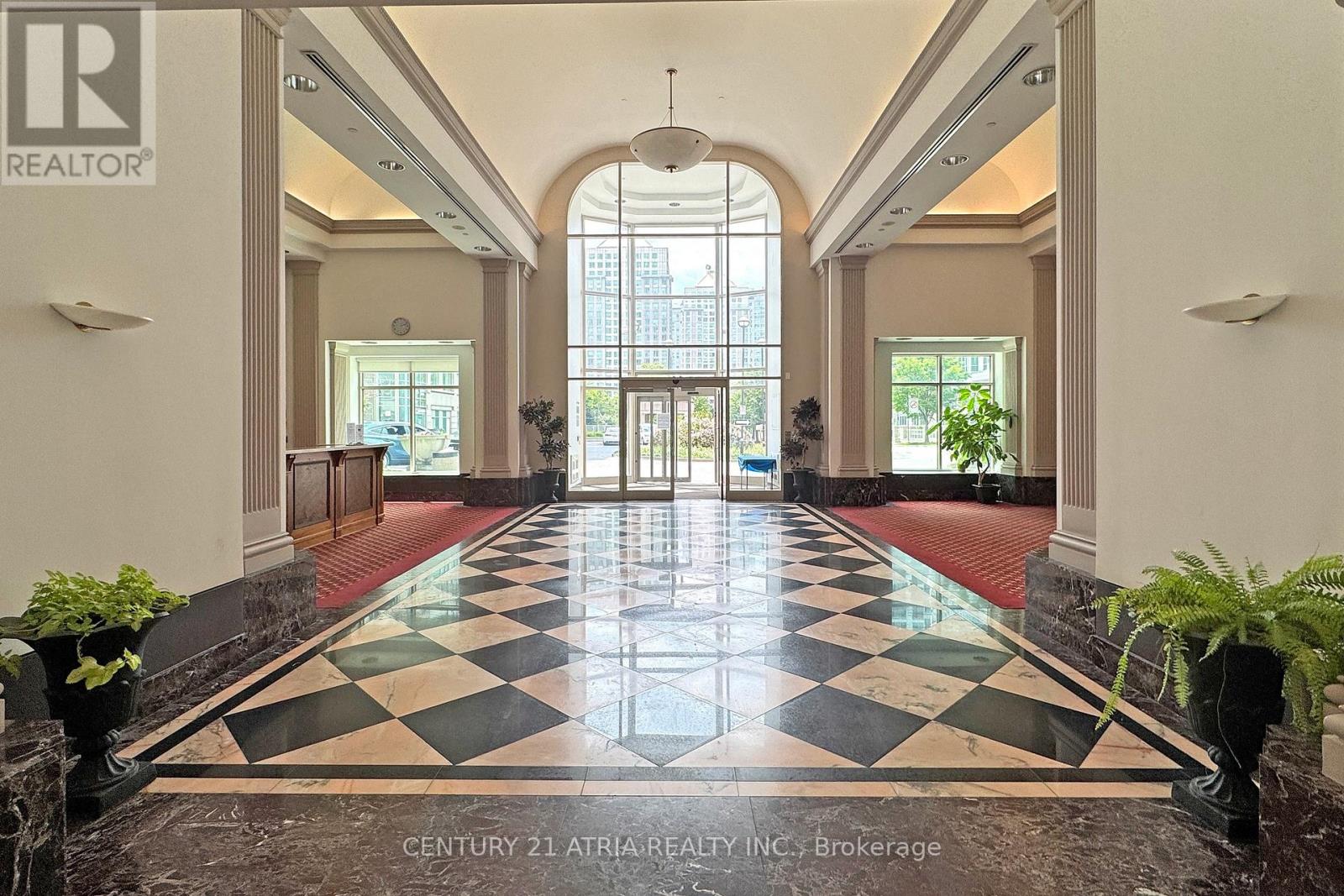 #2002 - 11 Lee Centre Drive, Toronto, Ontario  M1H 3J5 - Photo 3 - E12566232