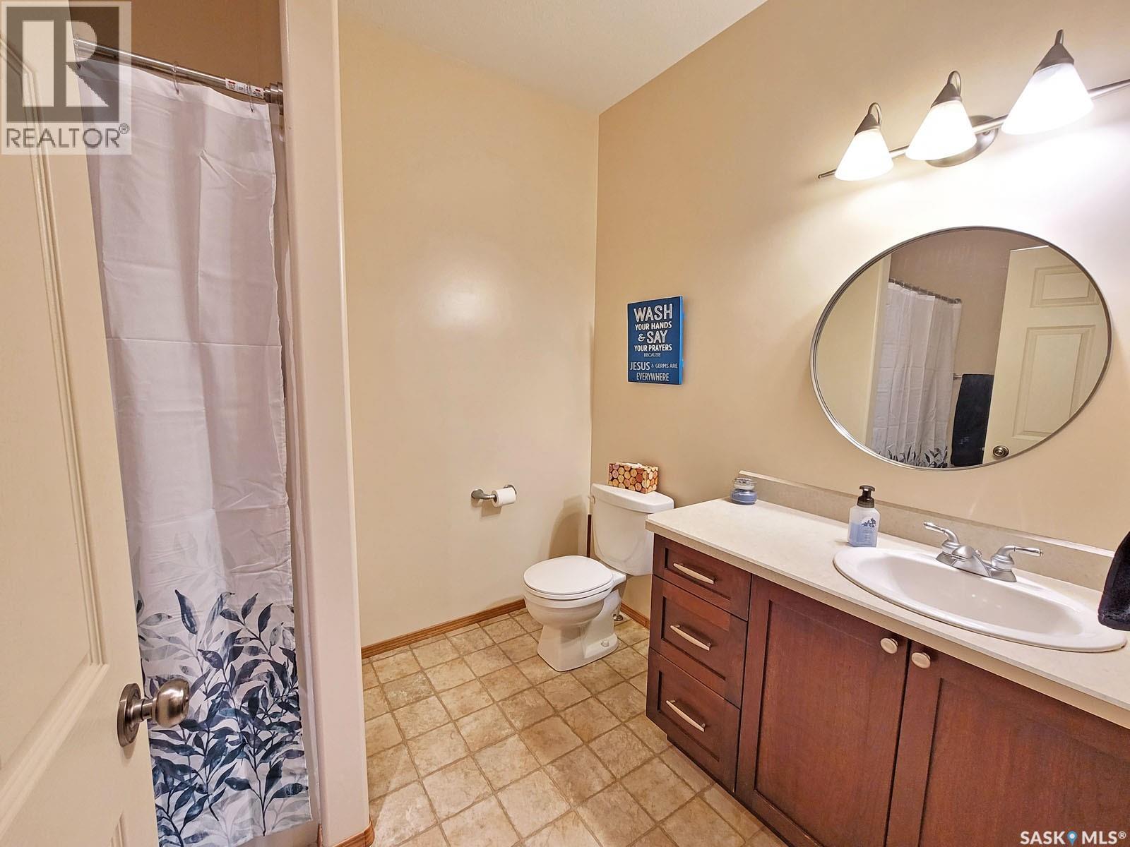 717 3rd Avenue W, Meadow Lake, Saskatchewan  S9X 1A5 - Photo 14 - SK024501