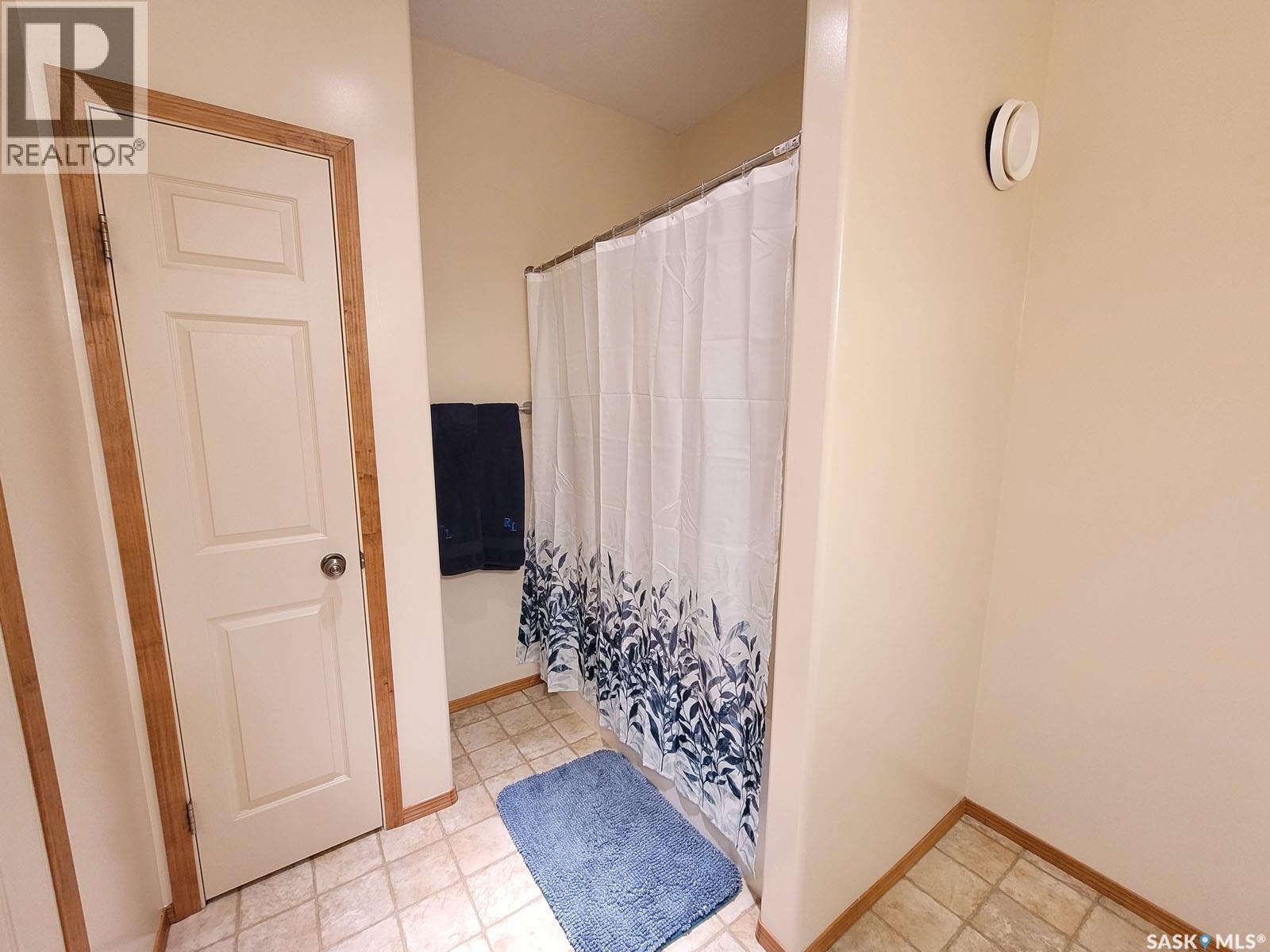 717 3rd Avenue W, Meadow Lake, Saskatchewan  S9X 1A5 - Photo 15 - SK024501