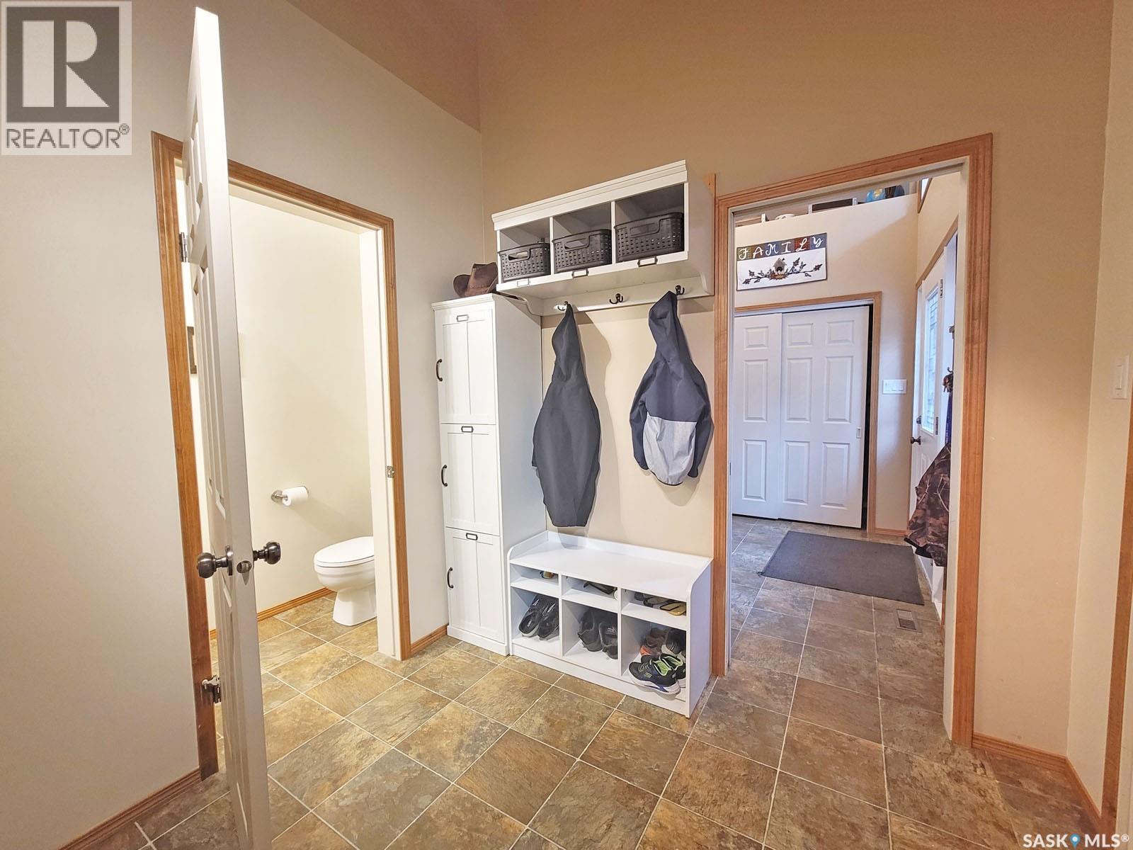 717 3rd Avenue W, Meadow Lake, Saskatchewan  S9X 1A5 - Photo 16 - SK024501