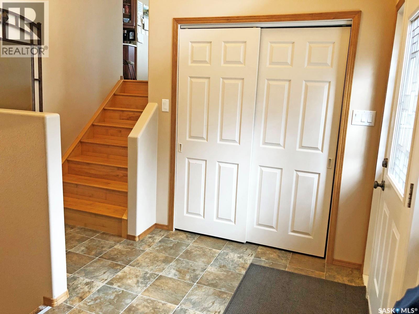 717 3rd Avenue W, Meadow Lake, Saskatchewan  S9X 1A5 - Photo 18 - SK024501