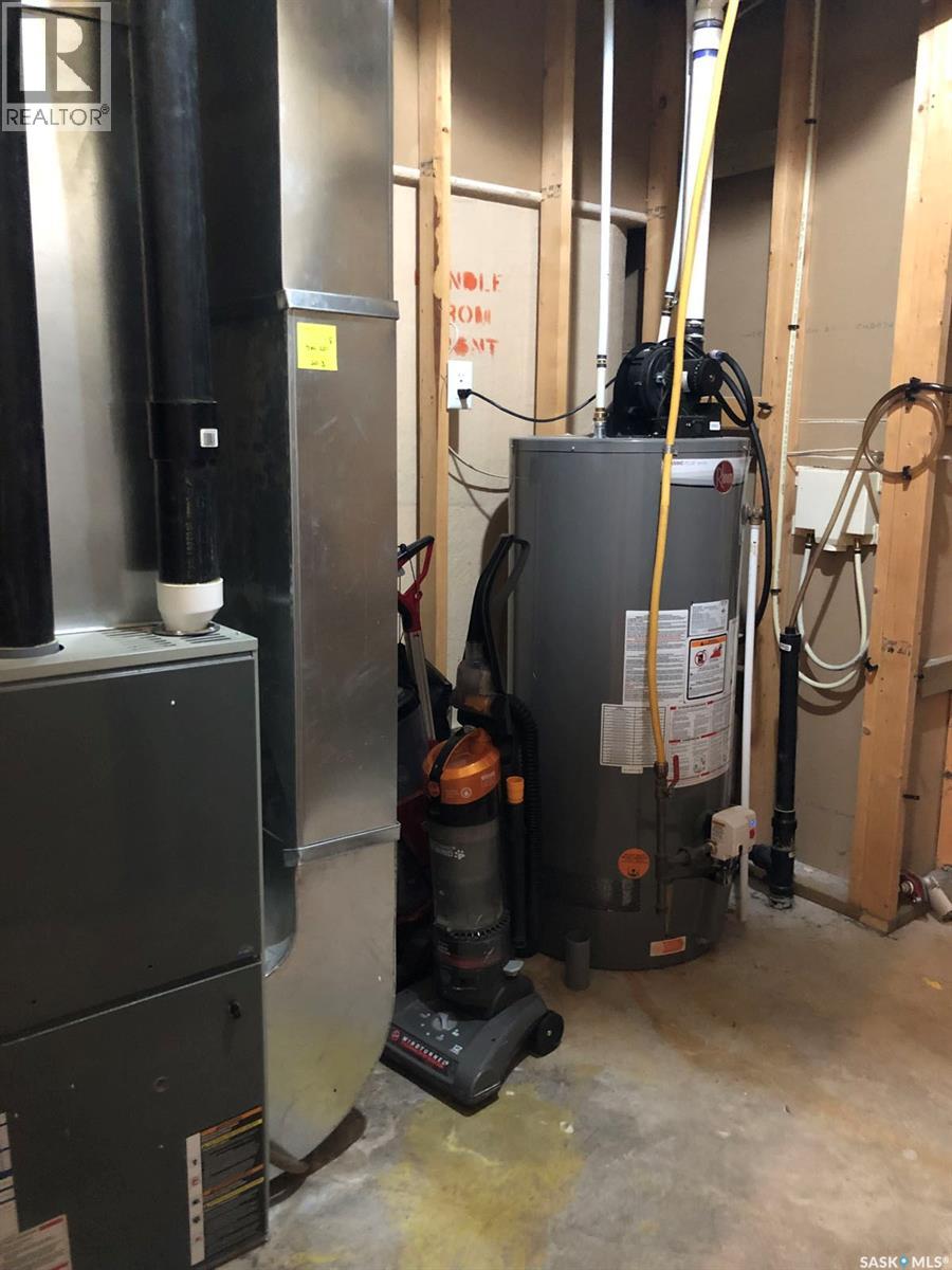 717 3rd Avenue W, Meadow Lake, Saskatchewan  S9X 1A5 - Photo 26 - SK024501