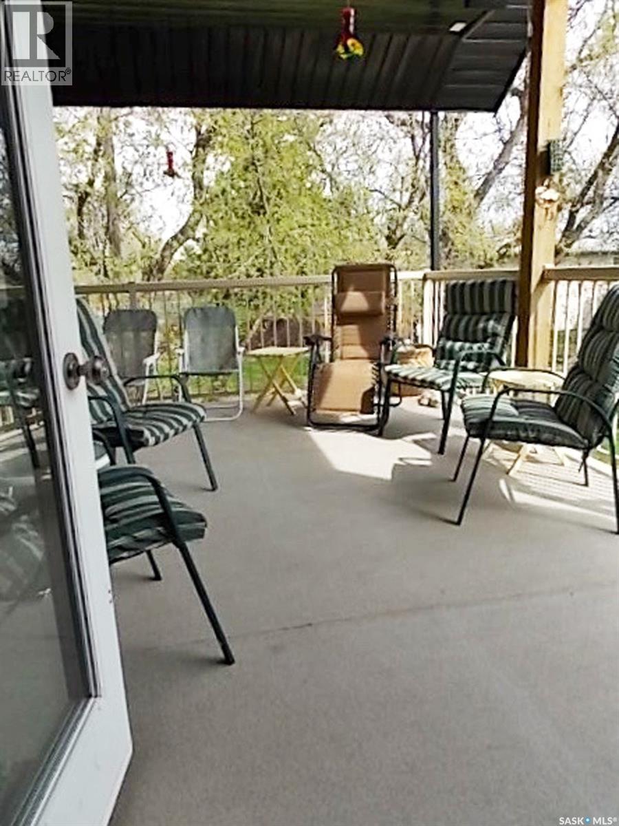 717 3rd Avenue W, Meadow Lake, Saskatchewan  S9X 1A5 - Photo 27 - SK024501